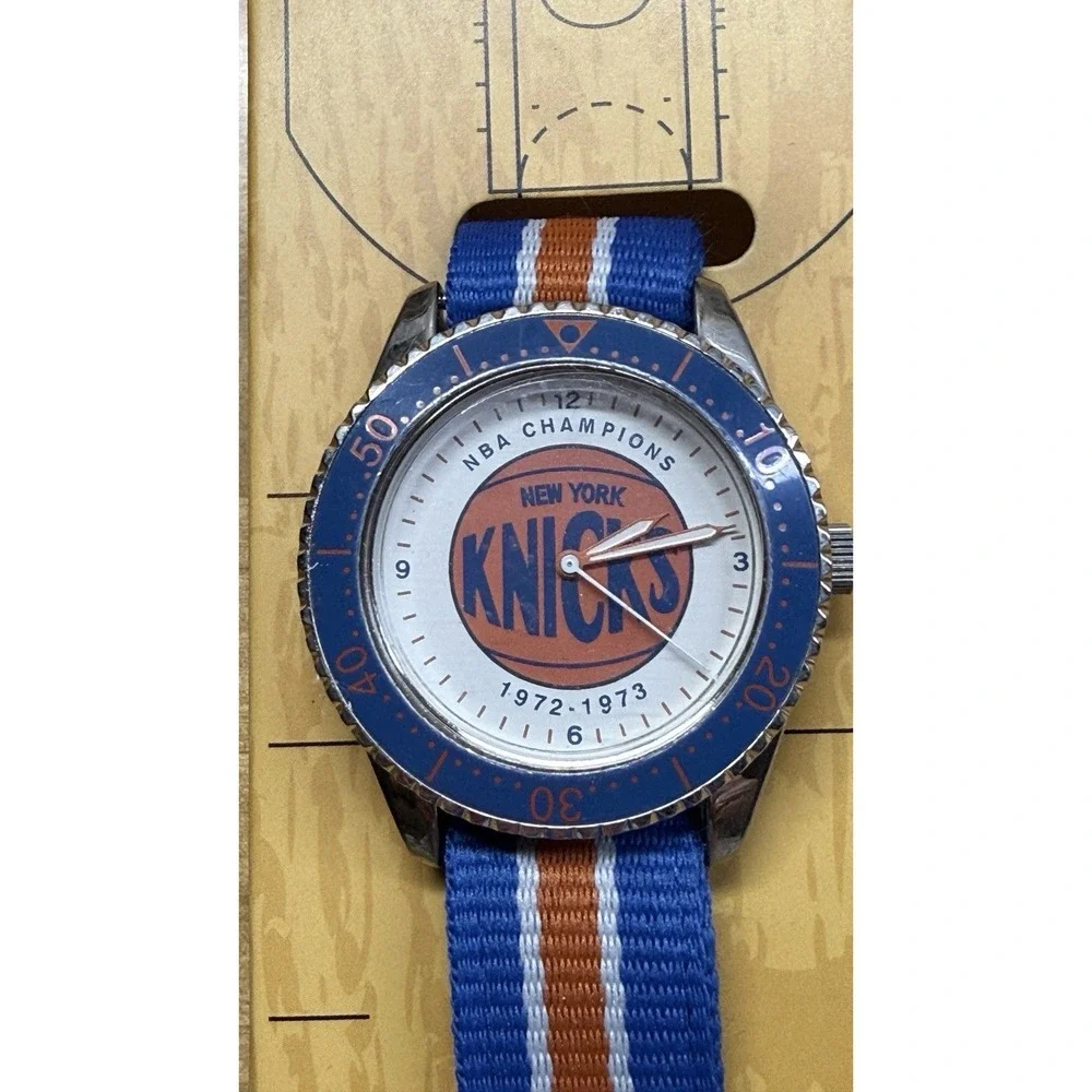 Rare Knicks logo Watch By NBA and Junk Food 1972-1973 championship Season.
